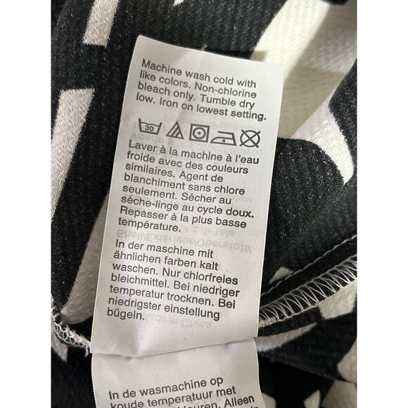 J.Crew 365 Abstract Black White Blouse Size 12 Short Sleeve - Picture 8 of 11